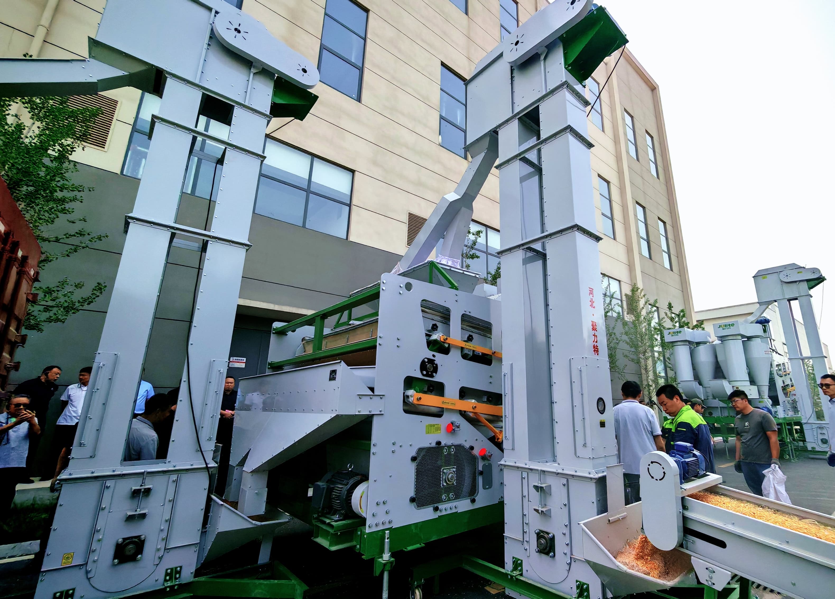 1749781083712052.jpg 1749781083712052.jpg